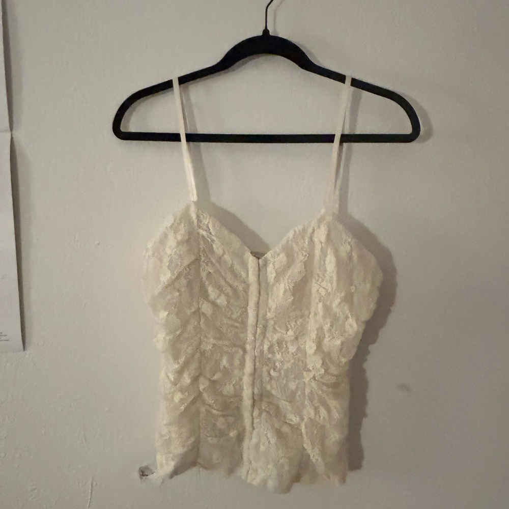 Chic Lace Women's Blouse in Cream